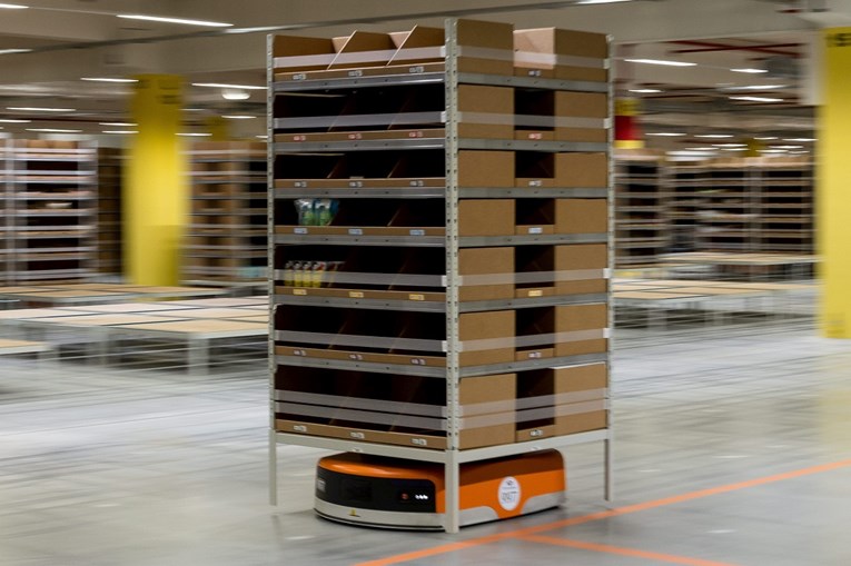 Amazonov robot se pokvario i ispustio otrovni sprej, radnici završili u bolnici